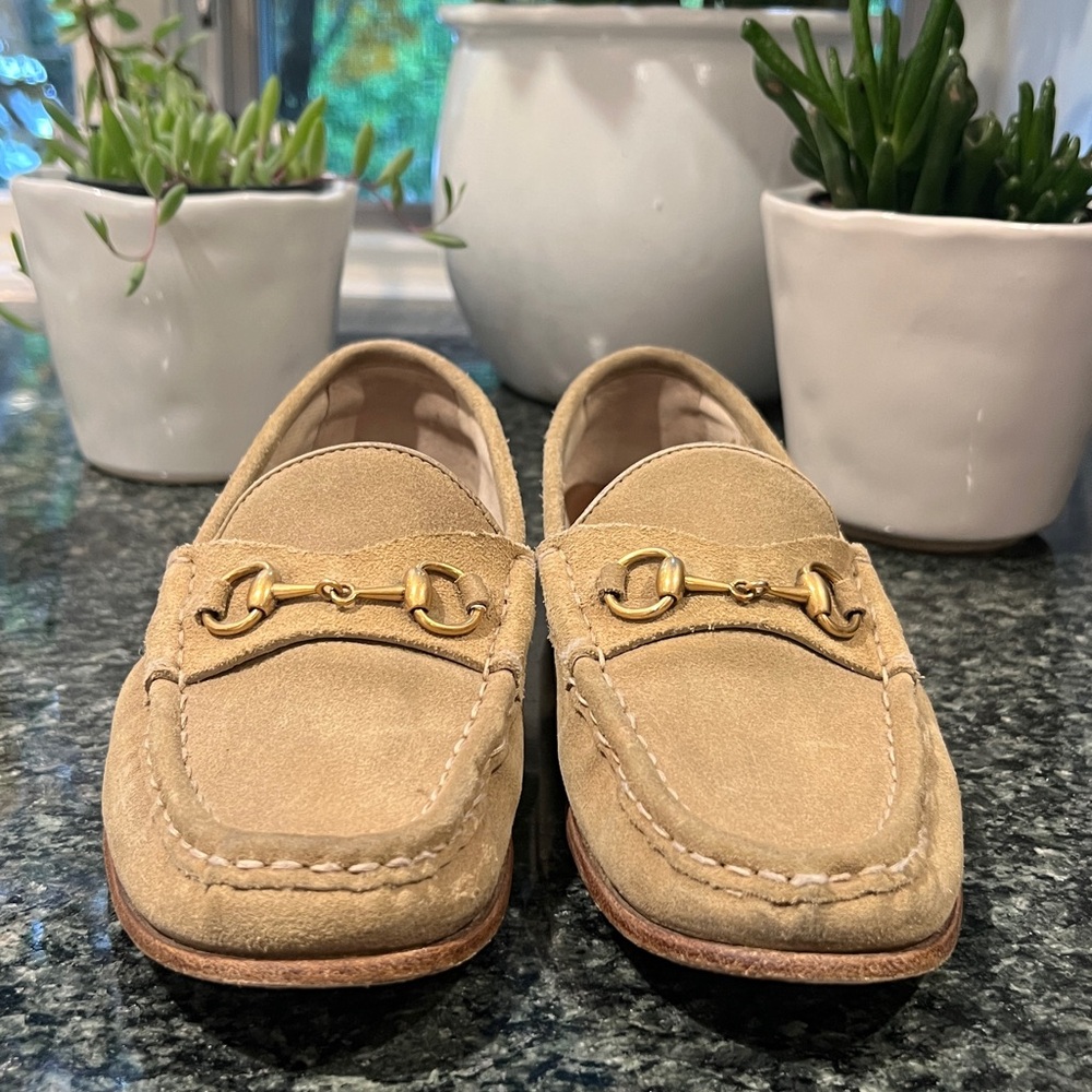 GUCCI 1953 Horsebit Labrador Beige Suede Loafers - Picture 3 of 6